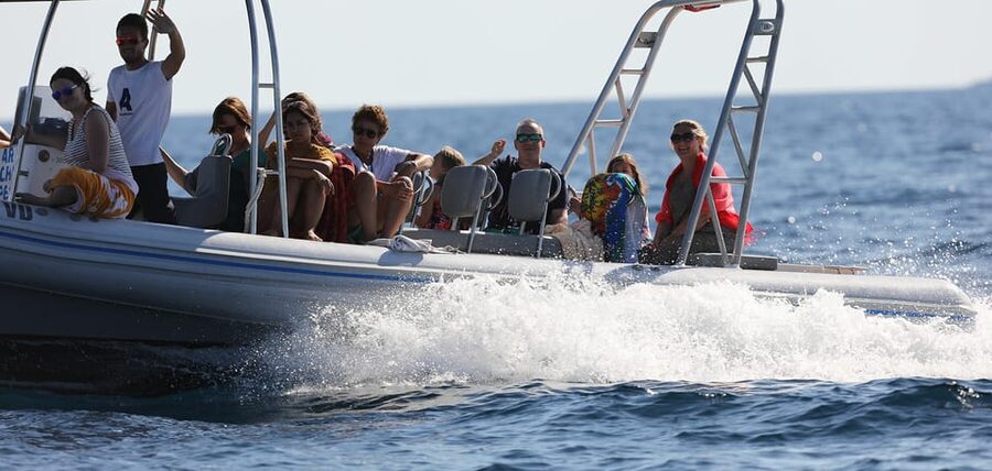 Sibenik: Full-Day Kornati National Park Boat Tour - Reaching Kornati’s outer cliffs