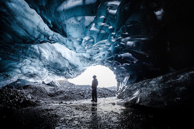 Skaftafell: Blue Ice Cave & Glacier Hike on Vatnajökull - Guides, safety, and the pace of the day