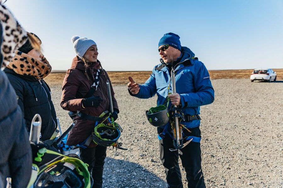 Skaftafell: Falljokull Glacier Easy Group Hike - Should you book the Falljökull glacier hike?