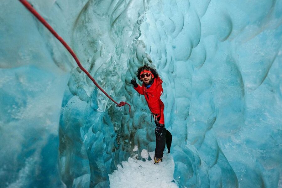 Skaftafell: Ice Cave Experience - Guides, safety, and group size