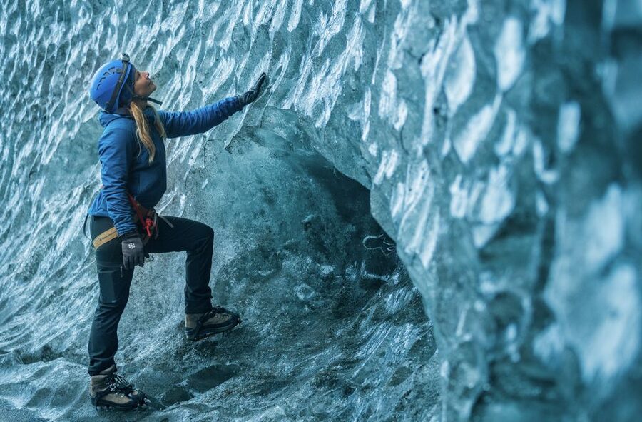 Skaftafell: Ice Cave Tour and Glacier Hike - Learning to walk on Falljökull