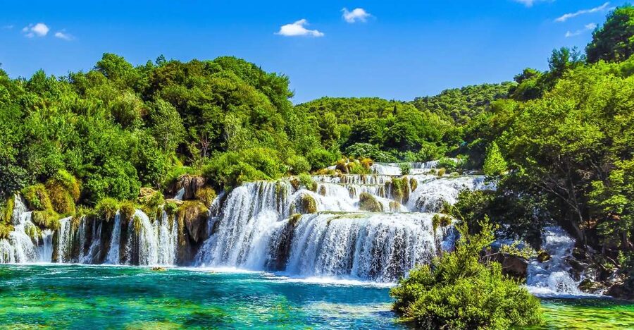 Split: Krka National Park Full-Day Tour with Wine Tasting - Skradin gives the day some breathing room