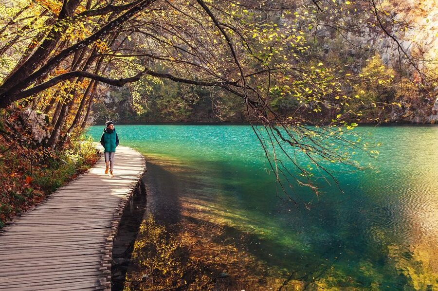 Split: Transfer to Zagreb with Plitvice Lakes Entry Tickets - Who should book this experience?