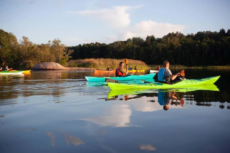 Stockholm: Self Guided Kayak Adventure in Nature Reserve - The shore briefing and equipment setup