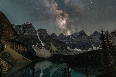 Sunset at Moraine Lake & Stargazing Tour from Canmore/Banff
