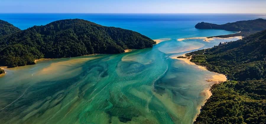 Takaka: Farewell Spit/Abel Tasman Scenic Flight - Why this Golden Bay flight covers so much in 50 minutes