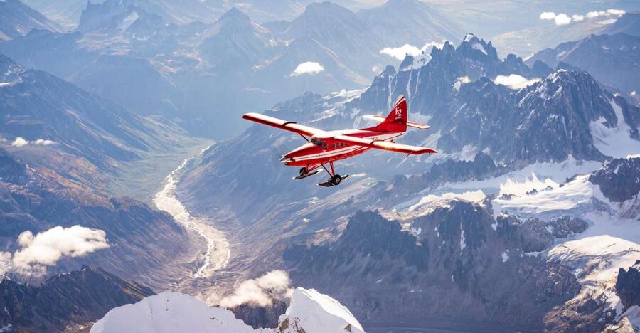 Talkeetna: Guided Tour of Denali National Park By Air - The one-hour Denali flight, close to the summit
