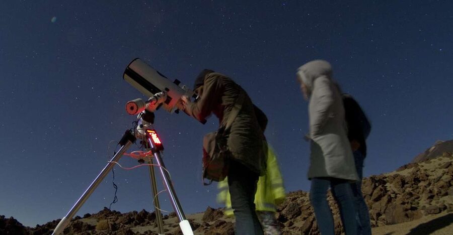 Teide National Park: Moonlight Tour & Stargazing Experience - Moonlight over Teide National Park