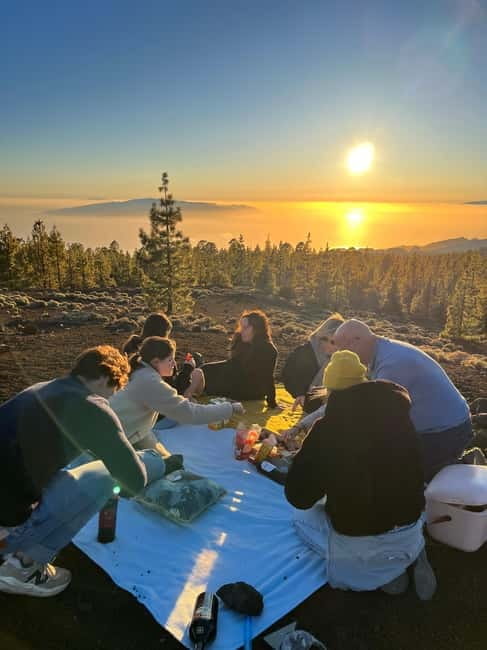 Tenerife: Teide National Park Sunset Picnic and Stargazing - Paseo Lunar and Tenerife’s moonlike side