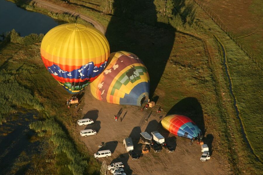 Teton Village: Grand Tetons Sunrise Hot Air Balloon Tour - Wildlife spotting from the basket