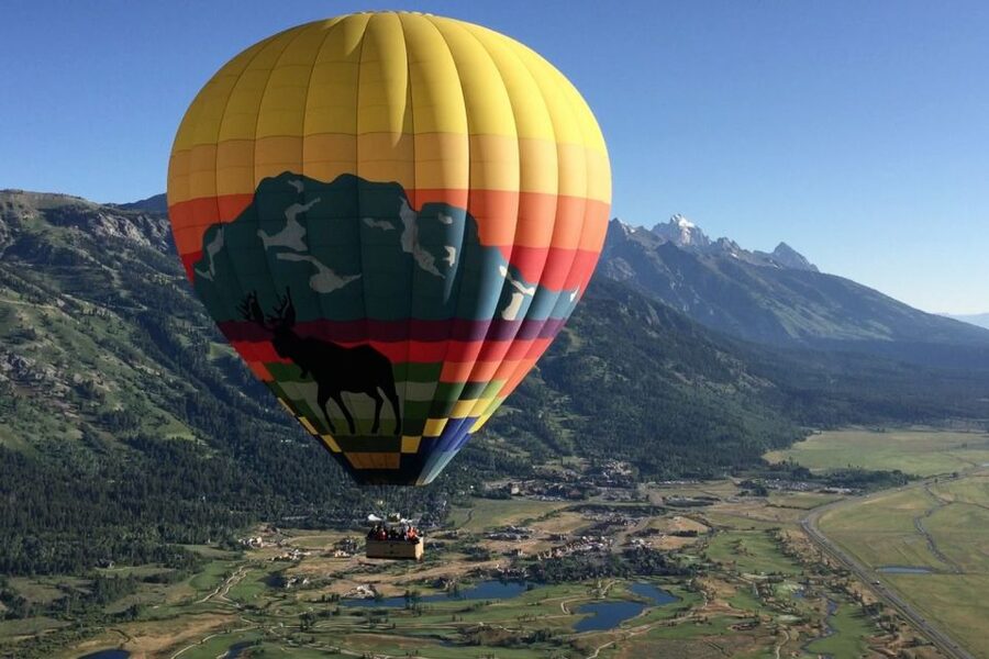 Teton Village: Grand Tetons Sunrise Hot Air Balloon Tour - Why the small group matters