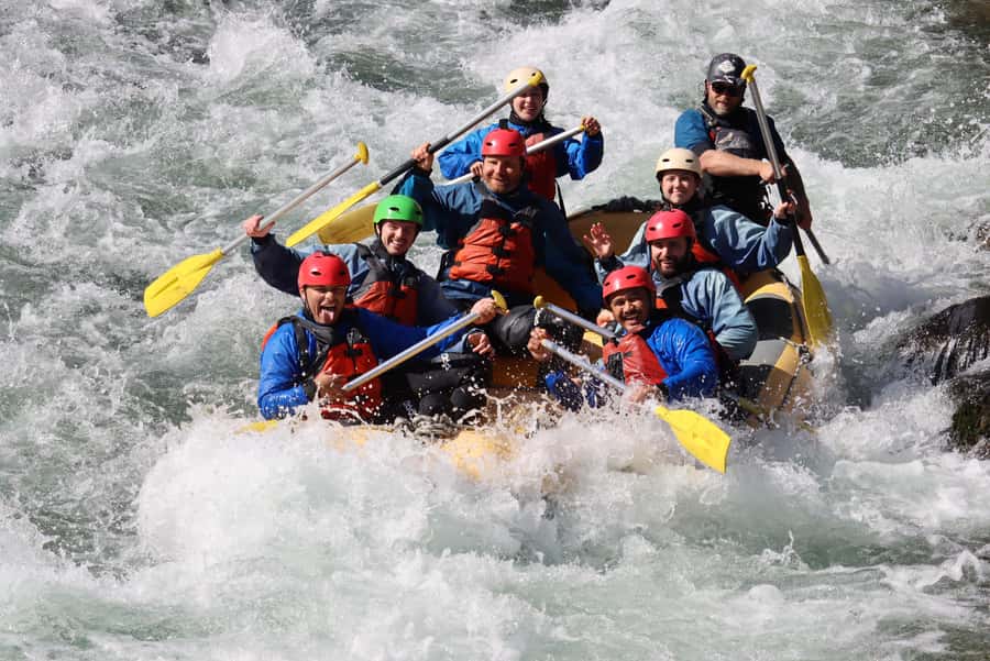 Tongariro River: Grade 3 Whitewater Rafting - Into the upper Tongariro River