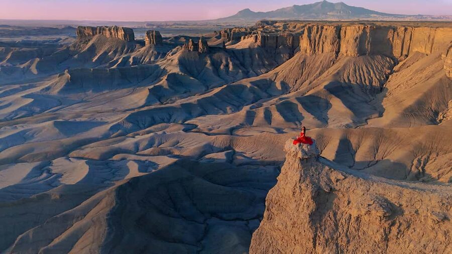 Torrey: Moonscape, Factory Butte, and Capitol Reef Park Tour - Key points at a glance