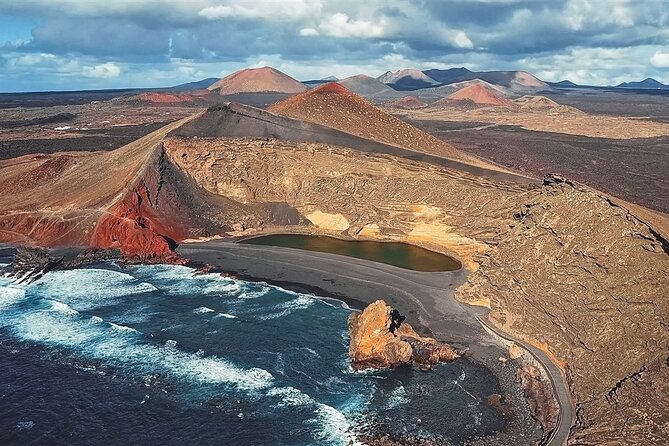 Tour to Timanfaya, La Geria and La Laguna Verde - Starting at the Monumento al Campesino