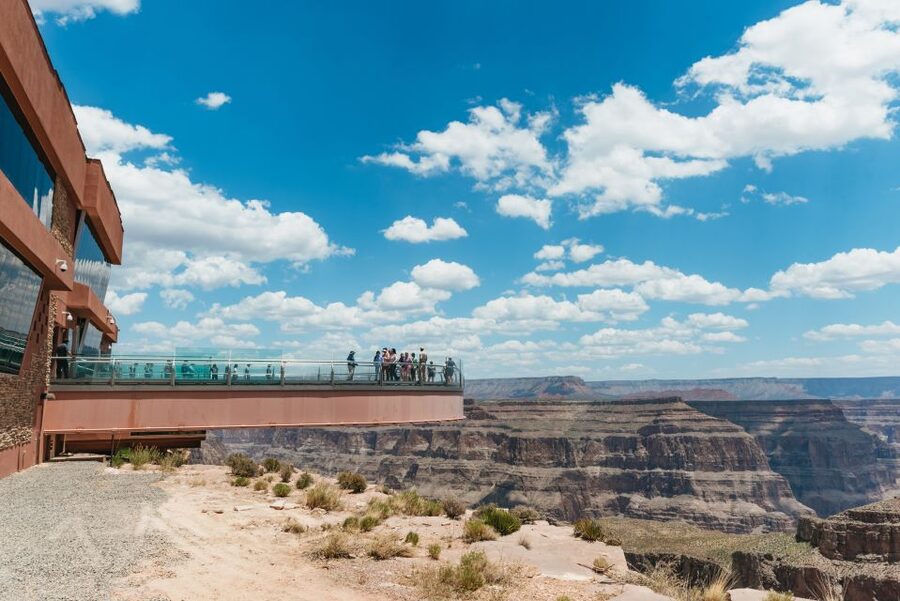 Vegas: Grand Canyon, Hoover Dam, Skywalk Option, & Two Meals - Transport, comfort, and the long return