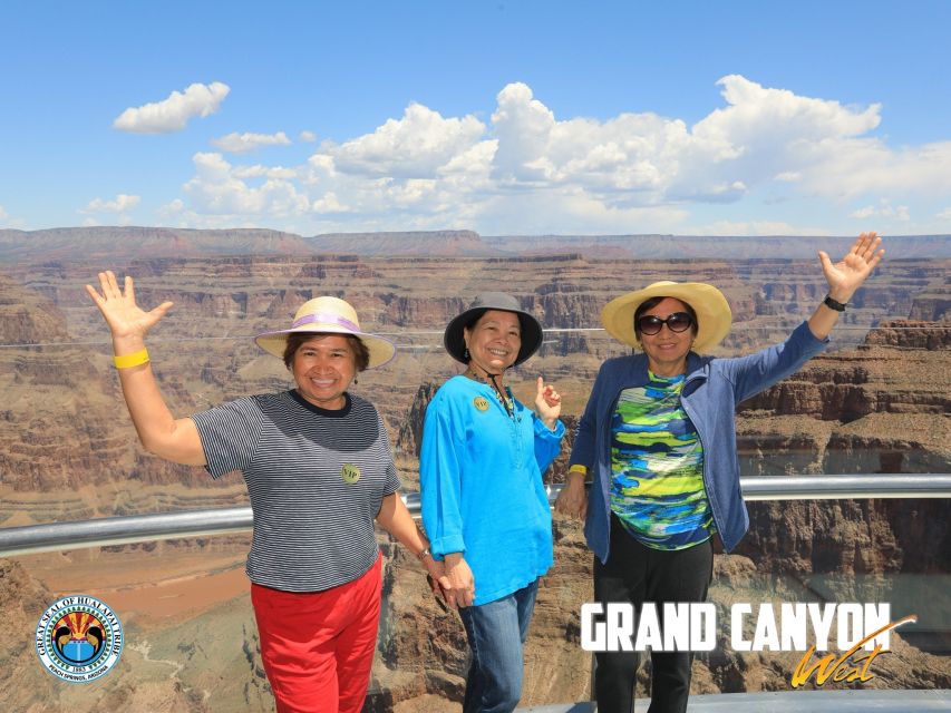 Vegas: Grand Canyon, Hoover Dam, Skywalk Option, & Two Meals - The early pickup and breakfast outside Las Vegas