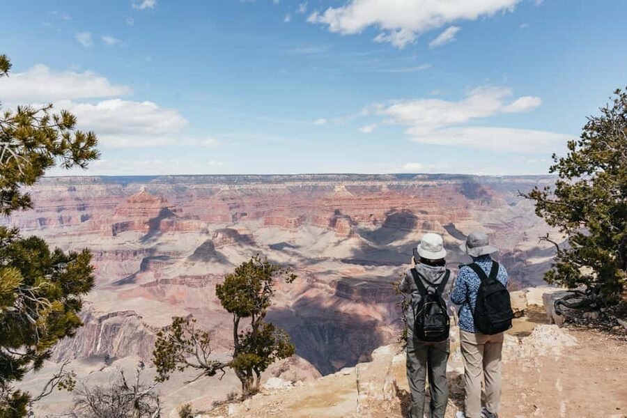 Vegas: Grand Canyon National Park South w/Lunch, Free WiFi - Guides, drivers, and the human side of the trip