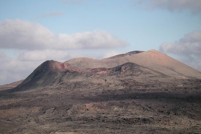 Volcano Hike - Timanfaya eruptions - Craters, lava flows, and a changing volcanic world