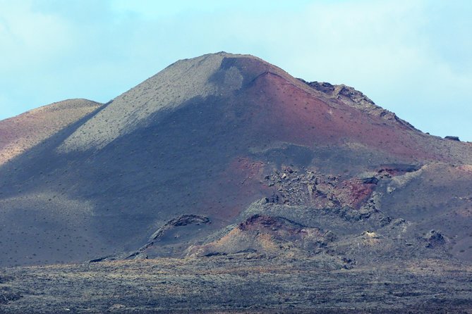 Volcano Hike - Timanfaya eruptions - Why the guide matters here