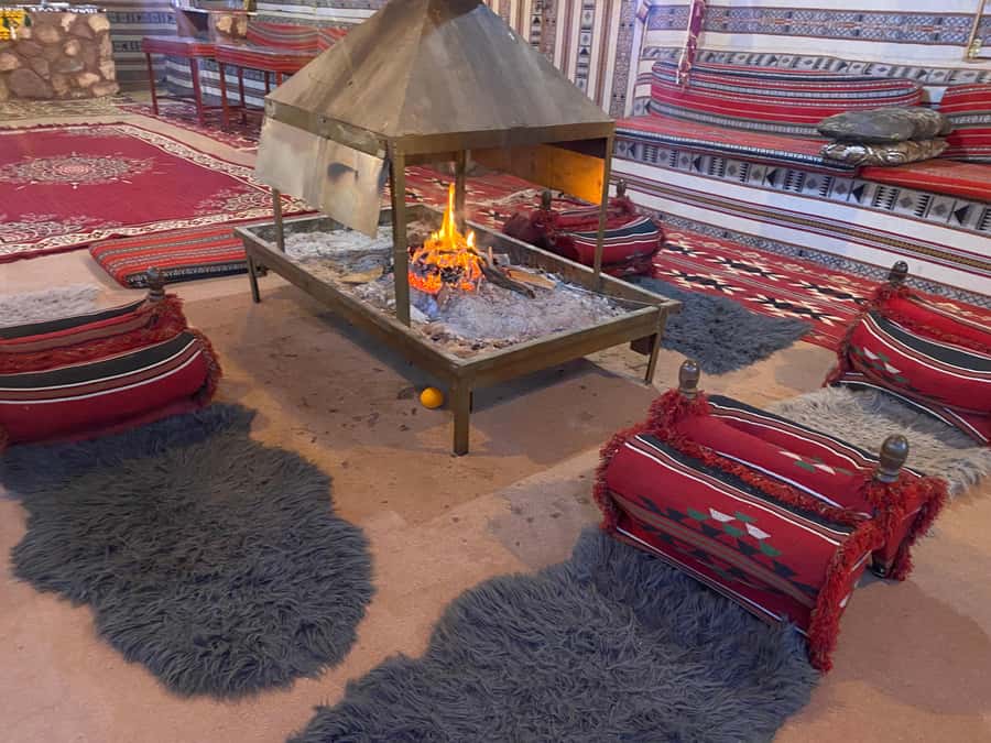 Wadi Rum: Bedouin Camp Stay,Full-Day Desert Tour with 3Meals - Lawrence’s House and the rock bridges