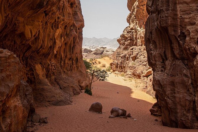 Wadi Rum Desert Tour with Lunch & Sunset - Little Rock Bridge and Lawrence House