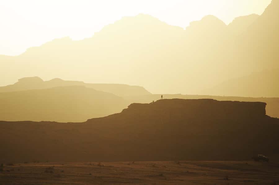 Wadi Rum: Explore 10-Hour Jeep Tour Pass, Guide, Meal & Stay - Stargazing after midnight