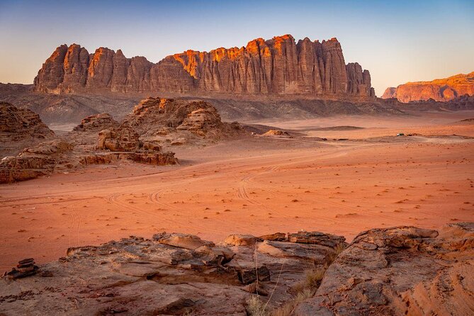 Wadi Rum Full Day Jeep Tour + Overnight & Dinner in Bedouin Camp - Key points at a glance