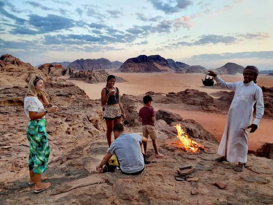 Wadi Rum: Morning or Sunset Jeep Tour - Lawrence’s Spring and the first desert views