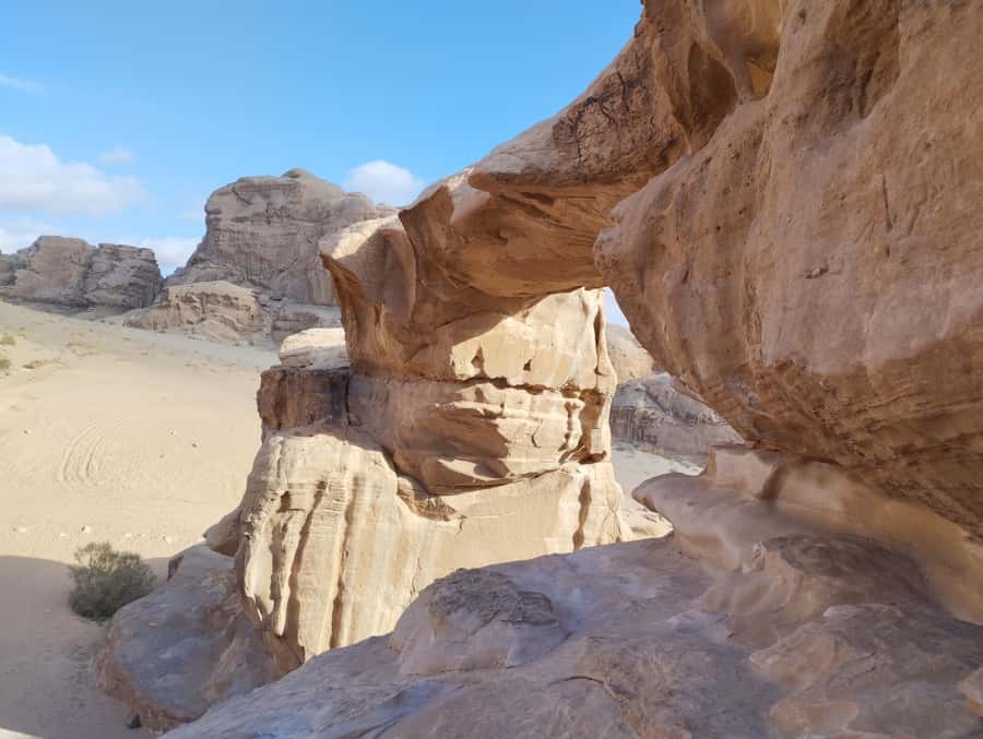 Wadi Rum: Morning or Sunset Jeep Tour - Little Bridge and tea by the rocks