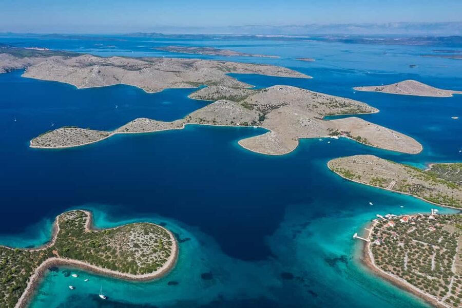 Zadar: Kornati and Telašćica Cruise with Ticket Included - Telašćica Bay and the cliffs of Dugi Otok