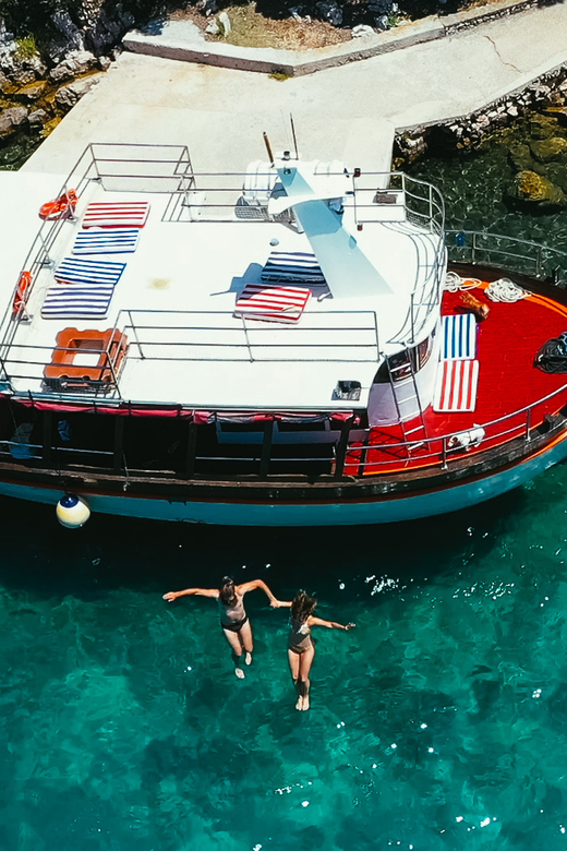 Zadar: Kornati Boat Trip with Lunch and Swim Stops - Breakfast, rakija, and the first hours at sea