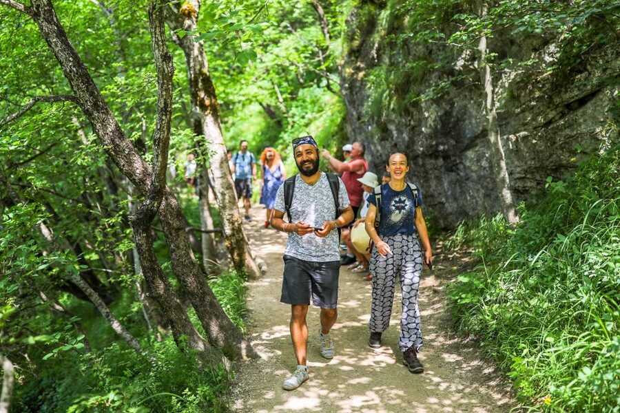 Zadar: Plitvice Lakes Full-Day Guided Tour with a Boat Ride - The Lower Lakes and the famous waterfalls