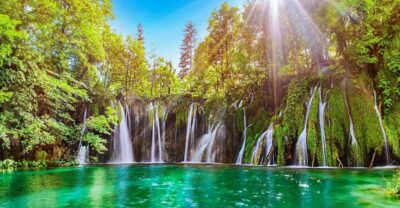 Plitvice Lakes with Boat Ride and Zadar Old Town Tour