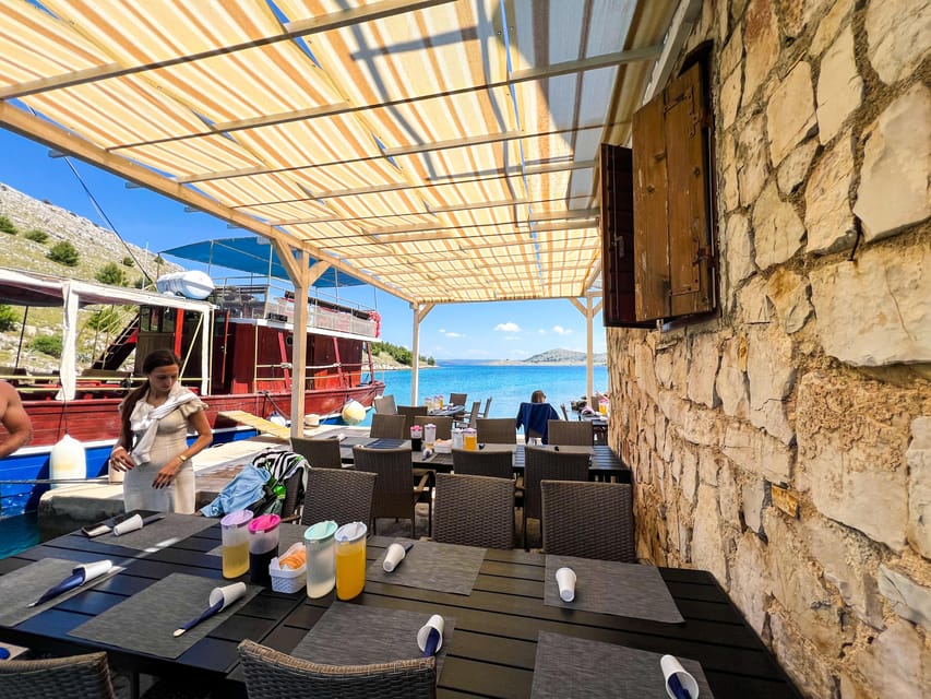 Zadar: Telascica and Kornati Full-Day Boat Trip with Lunch - The Boat Atmosphere and Group Size