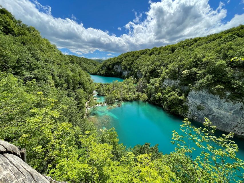 Zagreb: Rastoke & Plitvice Lakes Guided Tour with Ticket - Walking the Lower and Upper Lakes at Plitvice