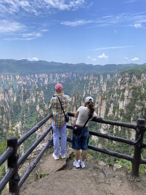Zhangjiajie National Park: 2-Day Guided Tour w/ Glass Bridge - Who should book this Zhangjiajie tour?